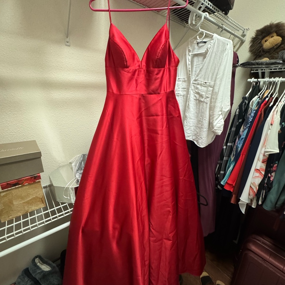 Elegant Red Evening Dress